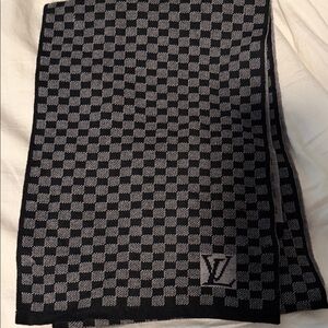 Louis Vuitton Black and Gray Checkered Scarf silk and wool